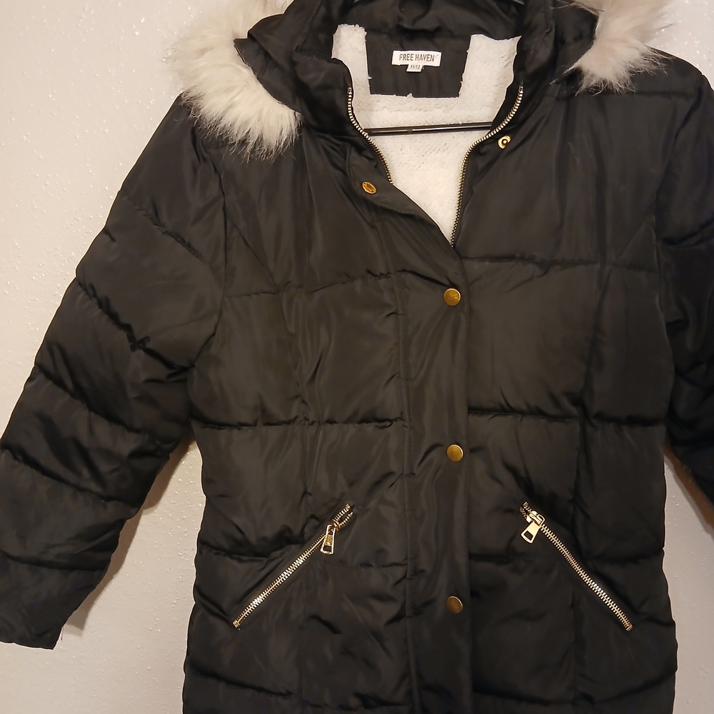 Women's Black Puffer Jacket with Faux Fur Hood
